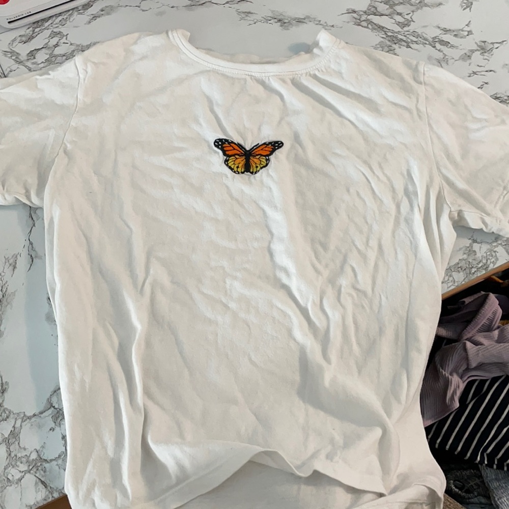 White tee